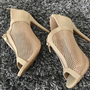 “SOLD” Forever 21 Heels Jasleen-44